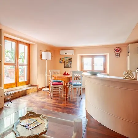 Apartment Terrazza Privata-a 2 Passi Dal Mare- 